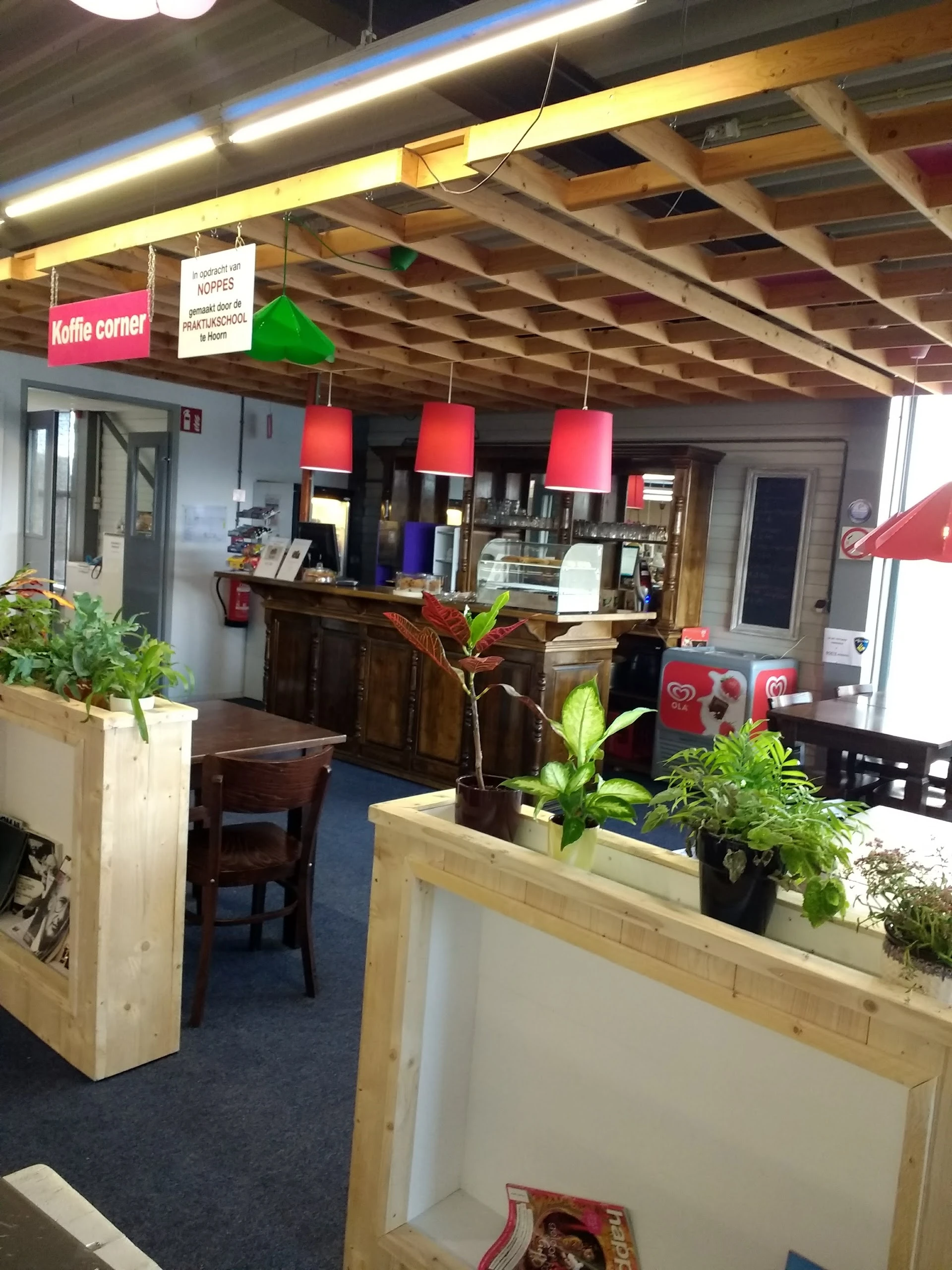 Kringloopwinkel Noppes Hoorn in Zwaag met tweedehands boeken, elektrische fietsen en gereedschappen