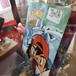 Pokémon Flipz speelkaarten verpakking met Ash en Pikachu, prijskaartje zichtbaar