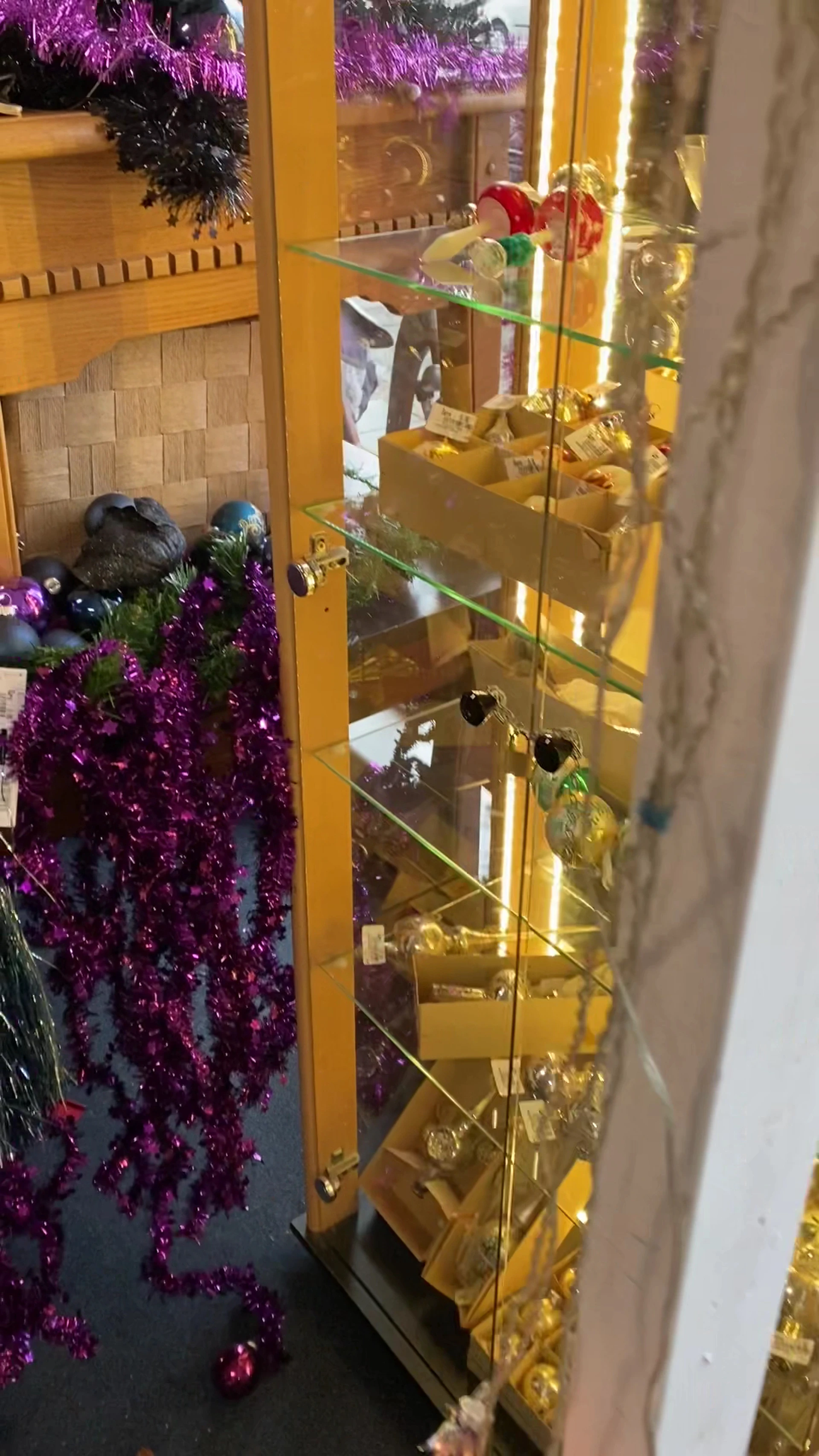 Kringloopwinkel Kringloopwinkel Noppes Velserbroek in Velserbroek