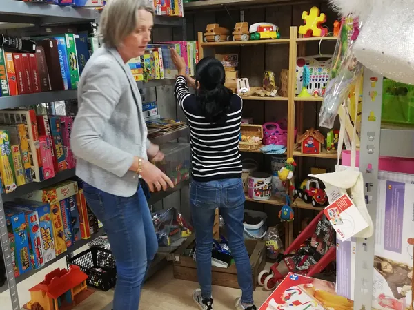 Kringloopwinkel [GESLOTEN] O'Livia dagbesteding &amp; kringloopwinkel in Hurdegaryp