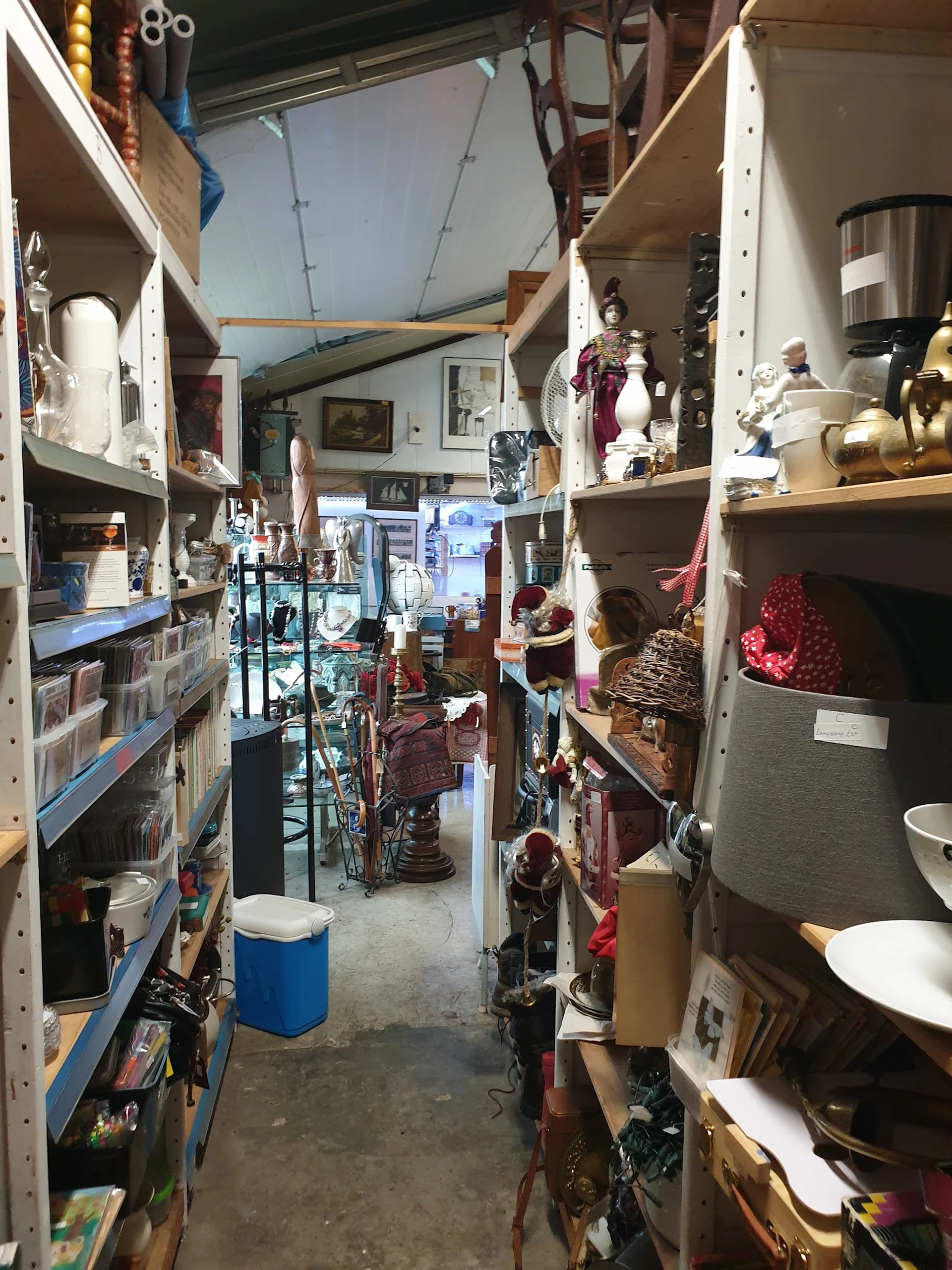 Bezoeker foto van Kringloopwinkel Odd & Old in Garderen