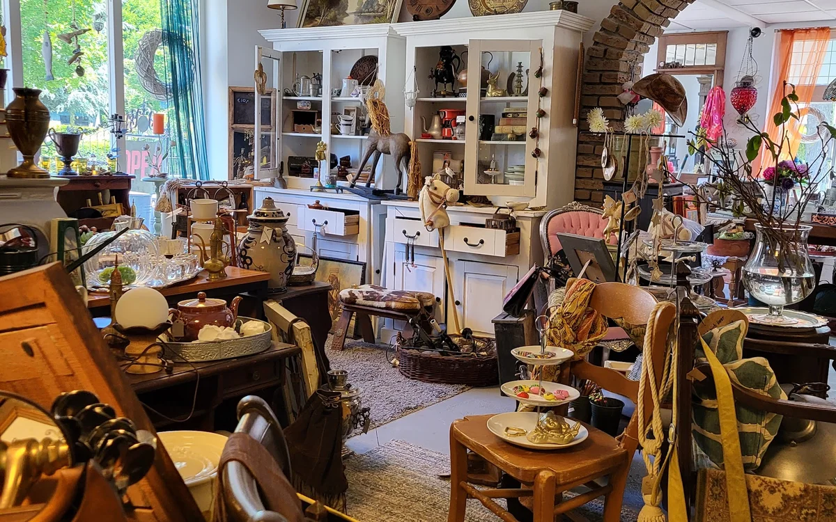 Kringloopwinkel Old & Neij Gre-j vintagestyle kringloopwinkel in Groessen