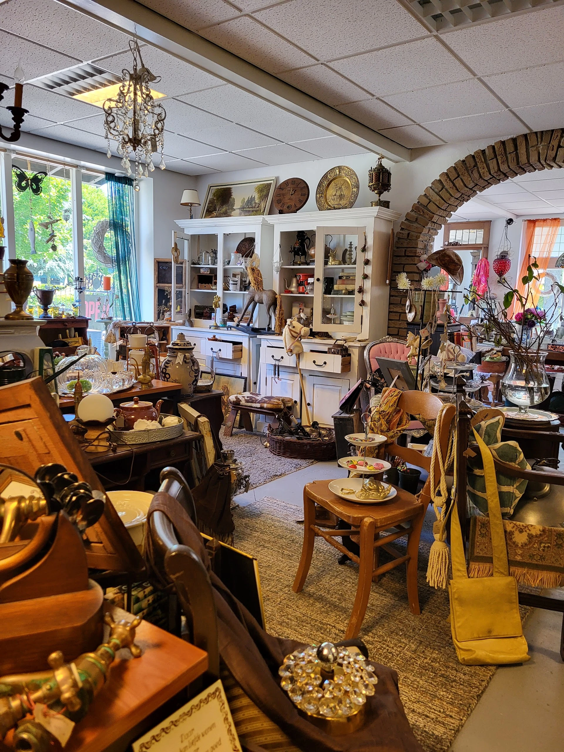 Kringloopwinkel Old & Neij Gre-j vintagestyle kringloopwinkel in Groessen