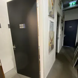 Bezoeker foto van Kringloopwinkel Opnieuw & Co Barendrecht in Barendrecht