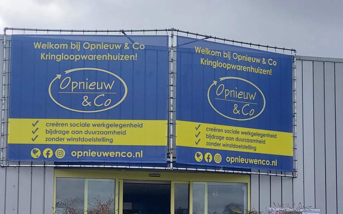 Kringloopwinkel Kringloopwinkel Opnieuw & Co Dordrecht in Dordrecht