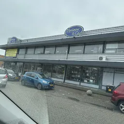 Bezoeker foto van Kringloopwinkel Opnieuw & Co Papendrecht in Papendrecht