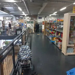 Bezoeker foto van Kringloopwinkel Opnieuw & Co Papendrecht in Papendrecht