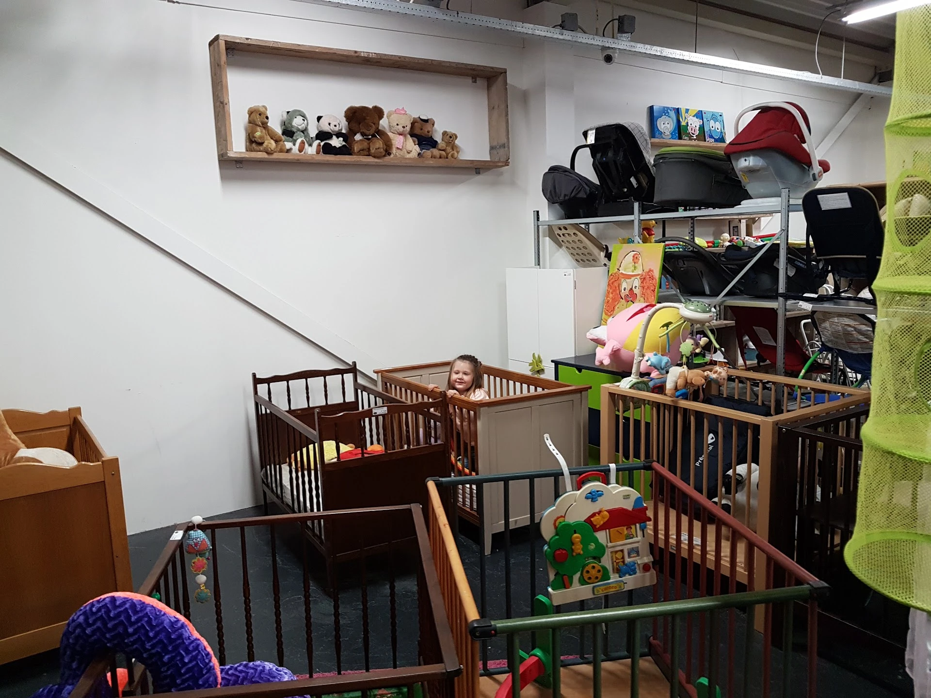 Kringloopwinkel Kringloopwinkel Opnieuw & Co Papendrecht in Papendrecht