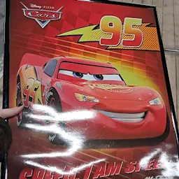 Bezoeker foto van Kringloopwinkel Opnieuw & Co Zwijndrecht in Zwijndrecht