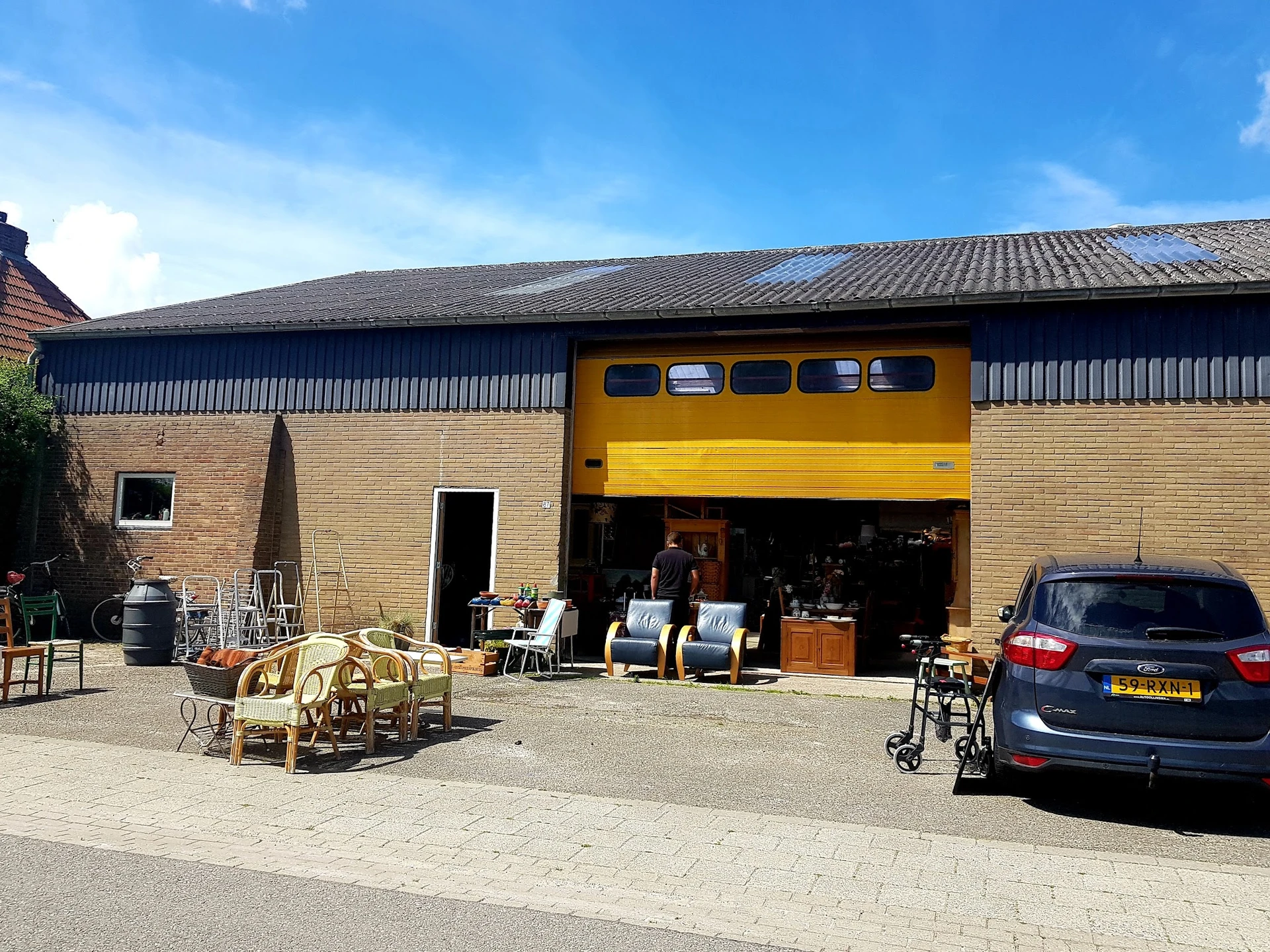 Bezoeker foto van Kringloopwinkel Oprommerloads in Oude Bildtzijl
