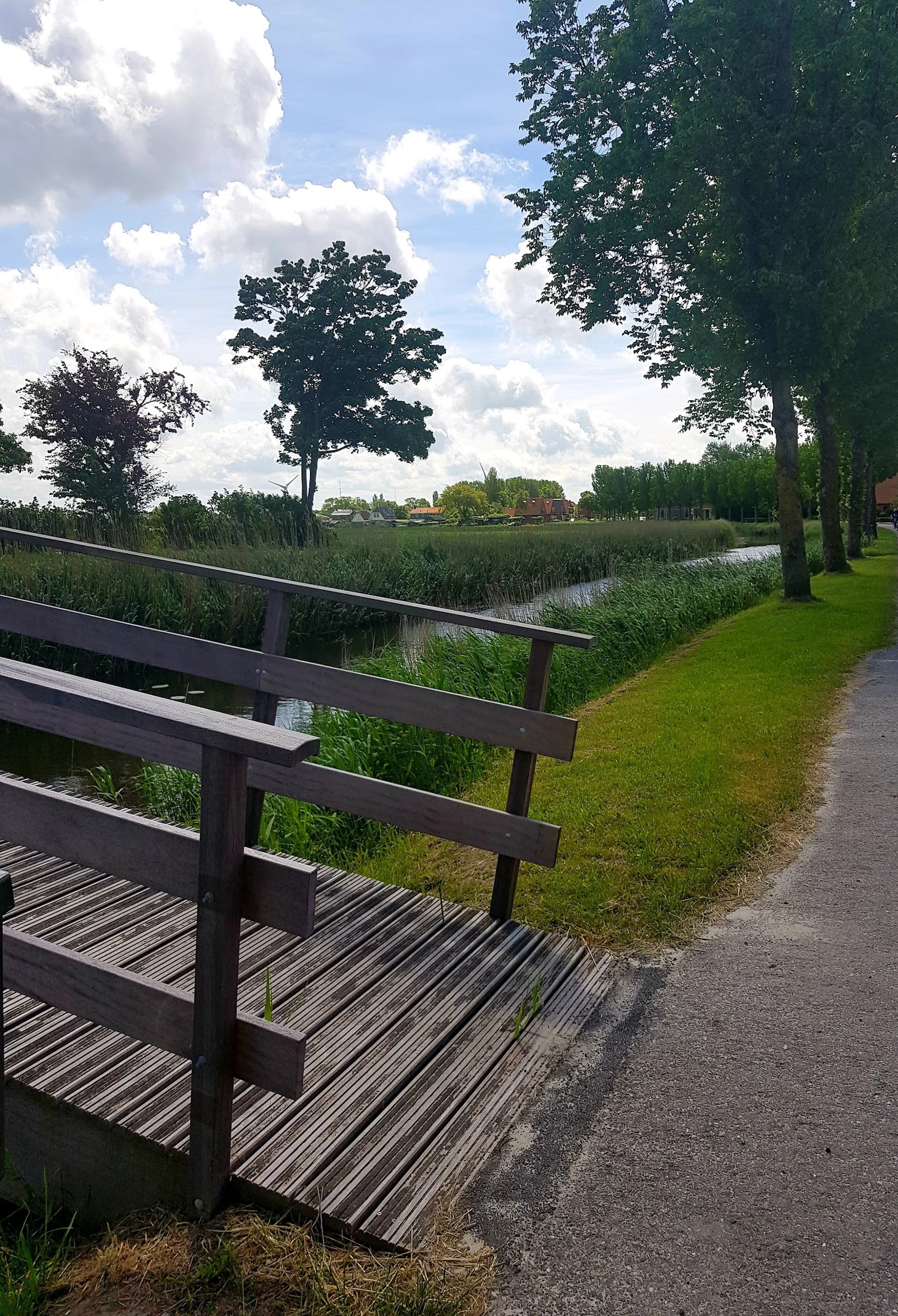Bezoeker foto van Kringloopwinkel Oprommerloads in Oude Bildtzijl