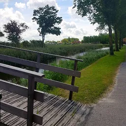 Bezoeker foto van Kringloopwinkel Oprommerloads in Oude Bildtzijl