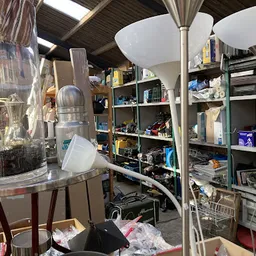 Bezoeker foto van Kringloopwinkel Oprommerloads in Oude Bildtzijl