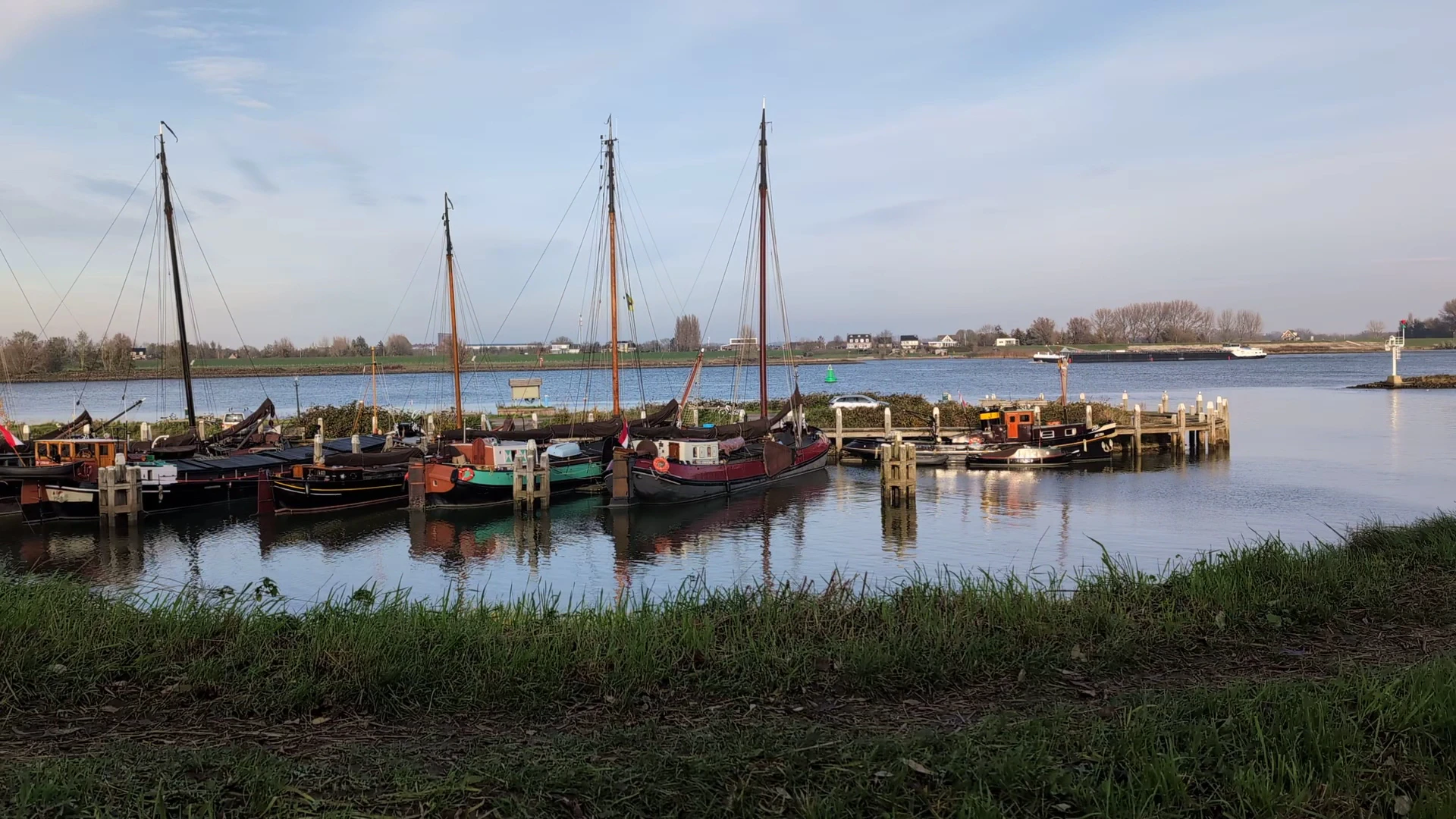 Kringloopwinkel Kringloopwinkel "Oude Liefde" in Woudrichem