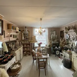 Bezoeker foto van Kringloopwinkel "Oude Liefde" in Woudrichem