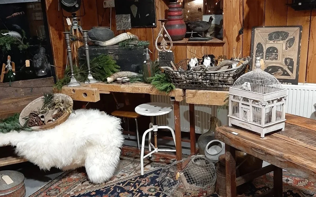 Kringloopwinkel Kringloopwinkel Pand28 in Wezup