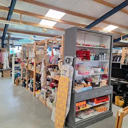 Bezoeker foto van Kringloopwinkel Poco Loco in Menaam