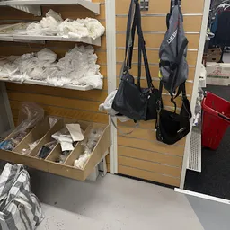 Bezoeker foto van Kringloopwinkel Ramsjburg in Middelburg