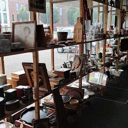 Bezoeker foto van Kringloopwinkel Re-Sell Zutphen in Zutphen