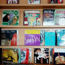 Bezoeker foto van Kringloopwinkel Re-Sell Zutphen in Zutphen