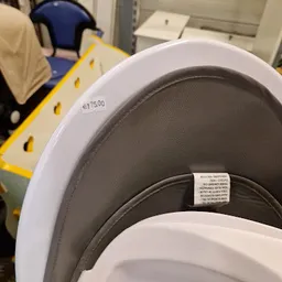 Bezoeker foto van Re-Usable Kringloopwinkel Purmerend in Purmerend