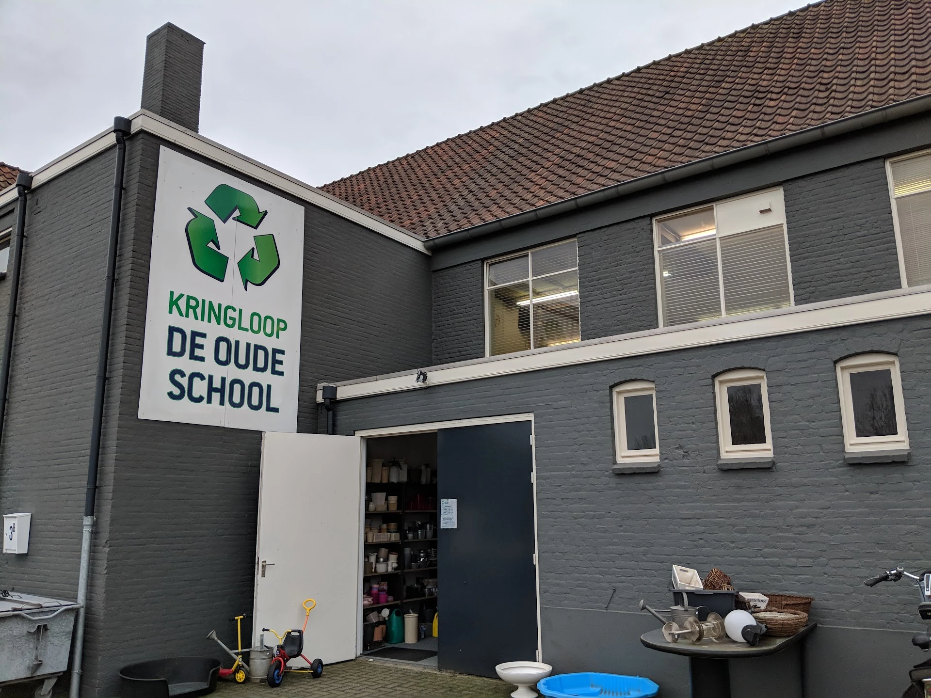 Kringloopwinkel Recycle "Old School" in Druten