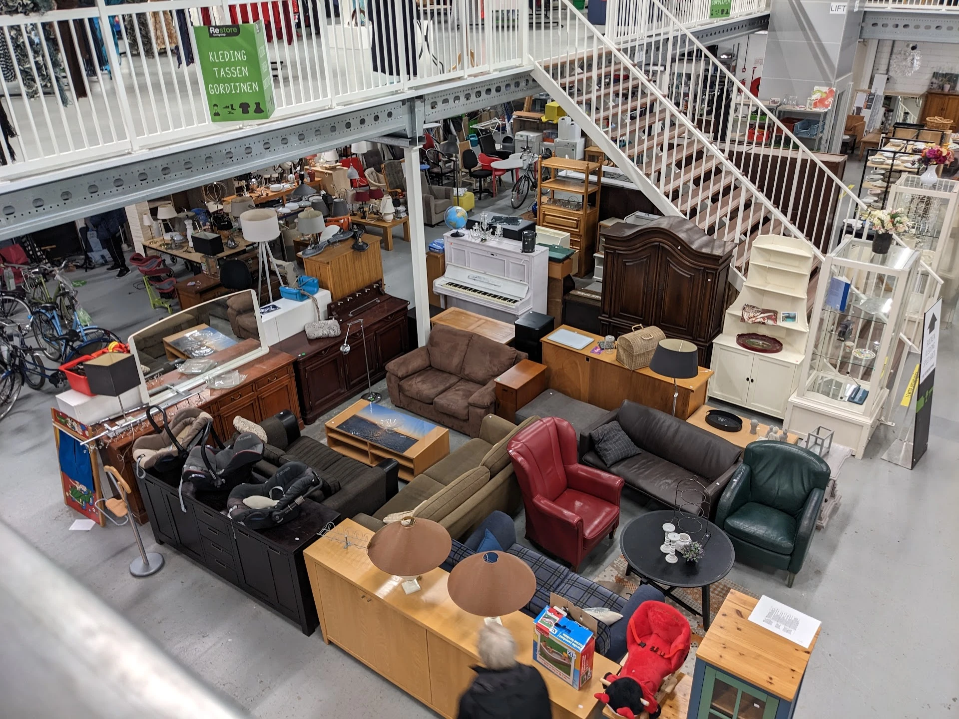 Restore Kringloop Veenendaal in Veenendaal met tweedehands boeken, elektrische fietsen en elektronica