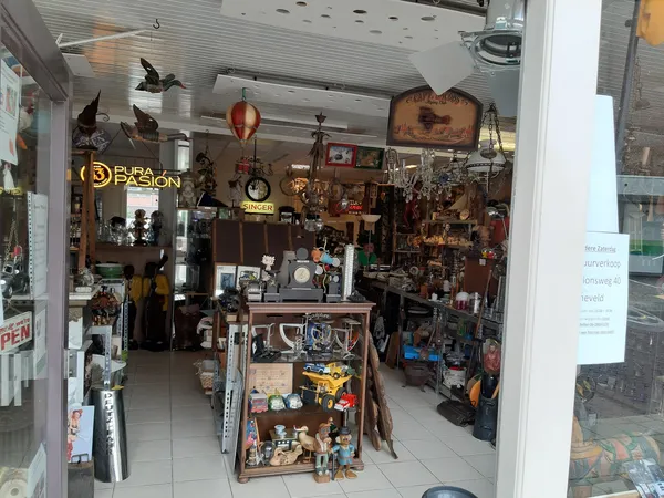 Kringloopwinkel Kringloopwinkel Restore "Wullie hen't" in Barneveld