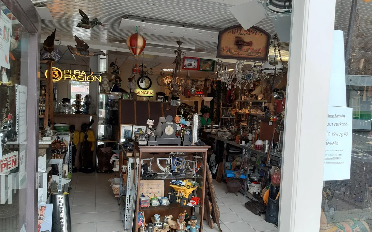 Kringloopwinkel Kringloopwinkel Restore "Wullie hen't" in Barneveld