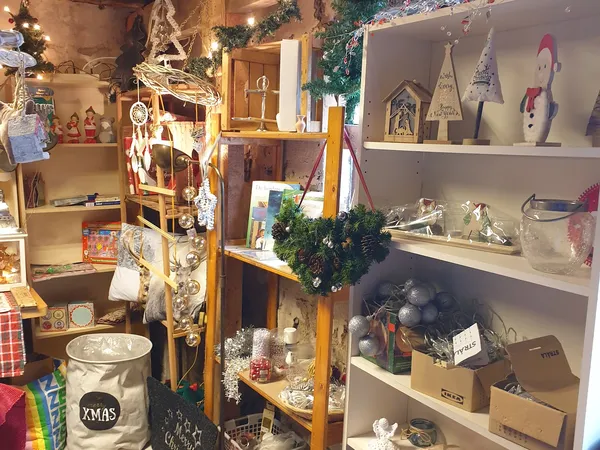 Kringloopwinkel in Langerak