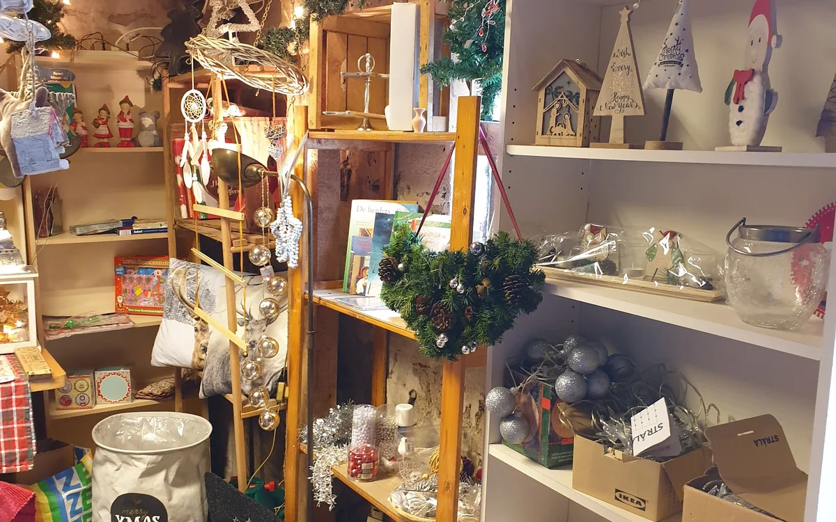 Kringloopwinkel Kringloopwinkel Rommelmarktschuur Langerak in Langerak