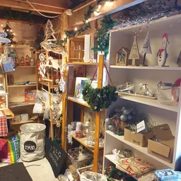 Kringloopwinkel Kringloopwinkel Rommelmarktschuur Langerak in Langerak