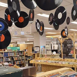 Bezoeker foto van Schroeder Kringloop Kerketuinenweg in Den Haag