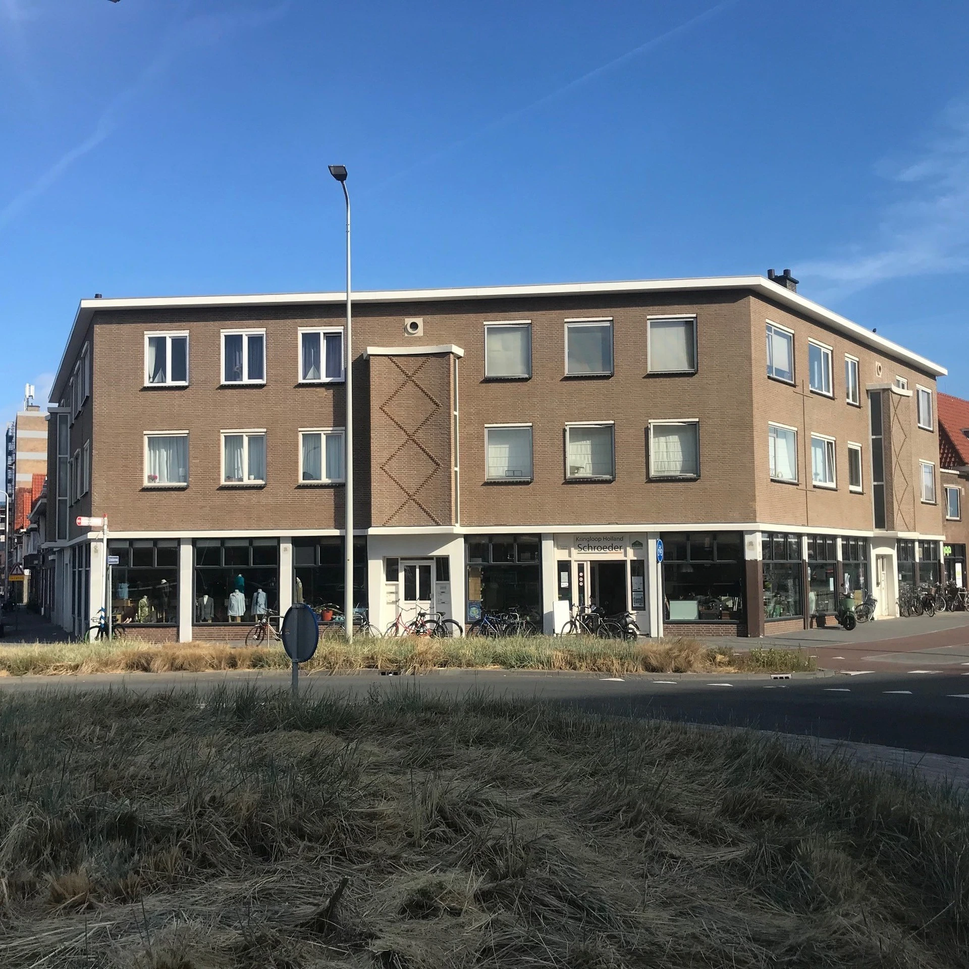 Foto gedeeld door eigenaar van Schroeder Kringloop Westduinweg in Den Haag