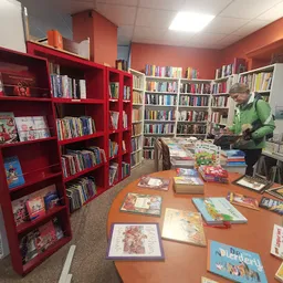 Bezoeker foto van Schroeder Kringloop Westduinweg in Den Haag