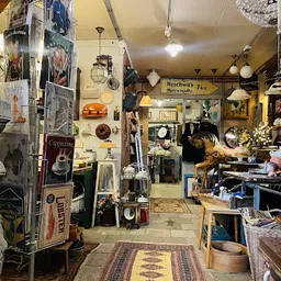 Bezoeker foto van Kringloopwinkel Second Life Brocante - Verlichting - Boeken in Gaanderen