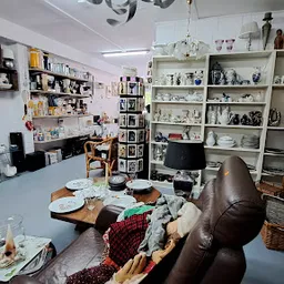 Bezoeker foto van Secondhand Treasures by Joyce in Born