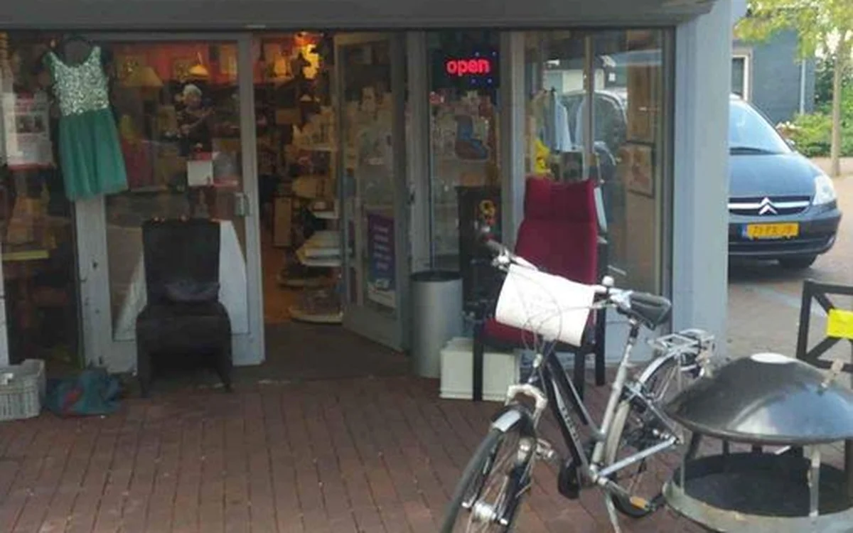 Kringloopwinkel Kringloopwinkel sjakie van de hoek in Spijkenisse