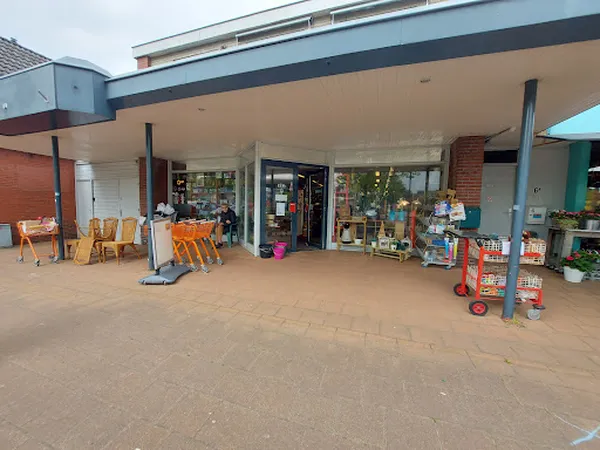 Bezoeker foto van Kringloopwinkel Sneupershonk in Haulerwijk