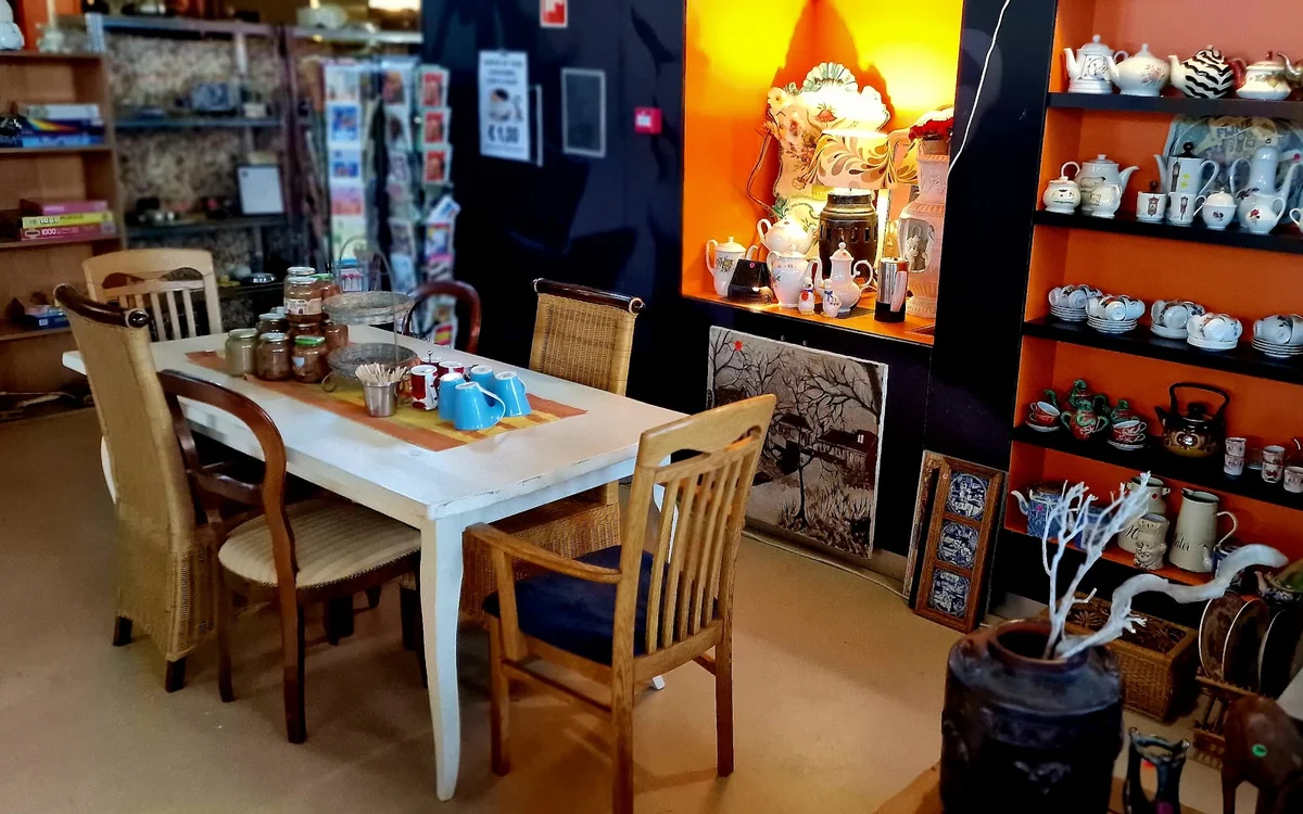 Kringloopwinkel Sneuphal De Oude Bieb Stiens in Stiens