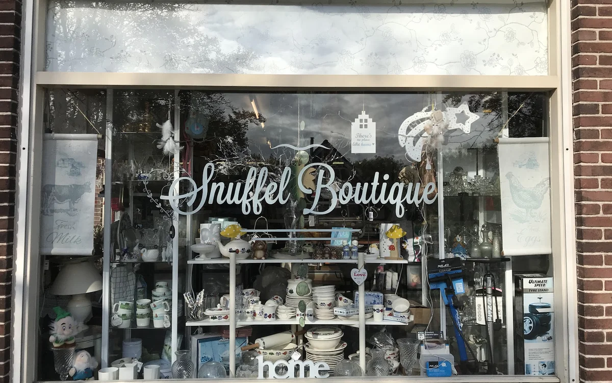 Kringloopwinkel Kringloopwinkel Snuffel Boutique in Oosthuizen