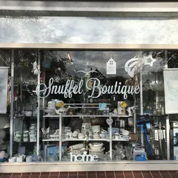 Kringloopwinkel Kringloopwinkel Snuffel Boutique in Oosthuizen