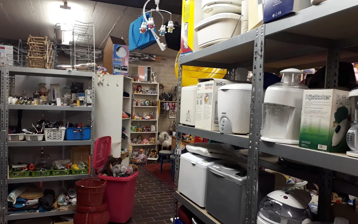 Kringloopwinkel Kringloopwinkel Snuffelcorner Rhenen in Rhenen