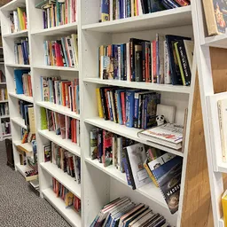 Bezoeker foto van Snuffelmug Kringloopwarenhuis in Haarlem