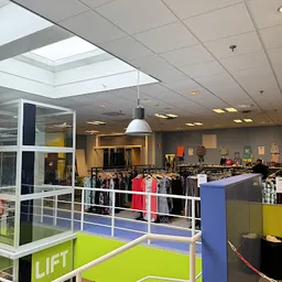 Bezoeker foto van Snuffelmug Kringloopwarenhuis in Haarlem