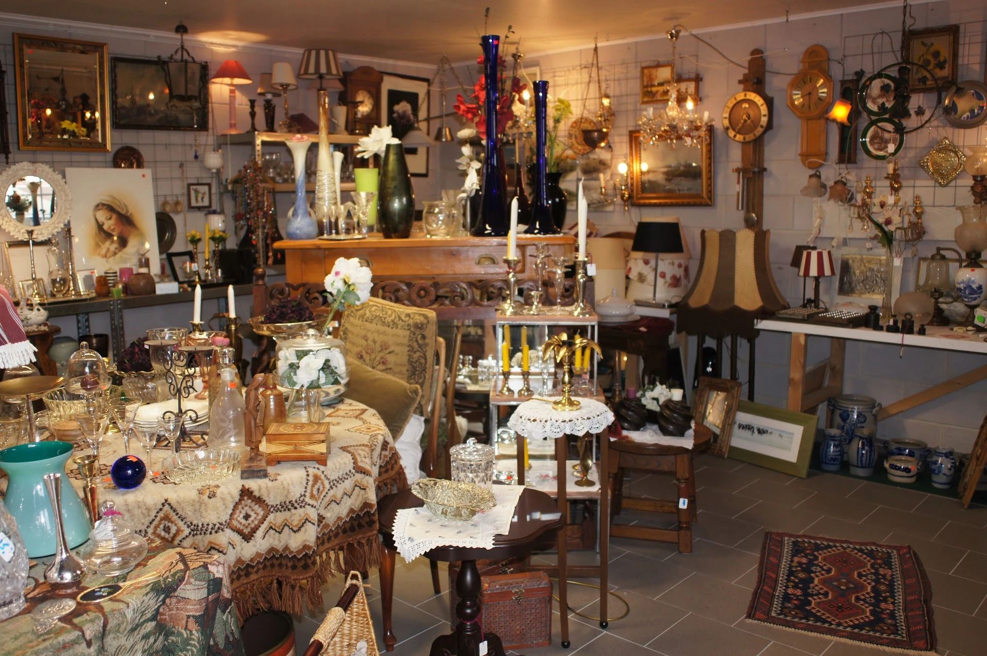 Kringloopwinkel Kringloopwinkel Snuffelschuur Alles Wisselt in Ooltgensplaat