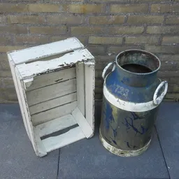 Witte houten krat en blauwe melkkan met metalen hengsels op betonnen ondergrond