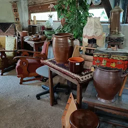 Bezoeker foto van Kringloopwinkel Snuffelschuur Enumatil in Enumatil