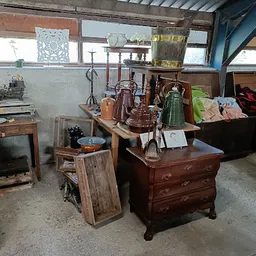 Bezoeker foto van Kringloopwinkel Snuffelschuur Enumatil in Enumatil