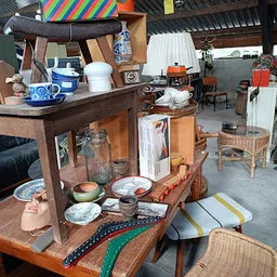 Bezoeker foto van Kringloopwinkel Snuffelschuur Enumatil in Enumatil